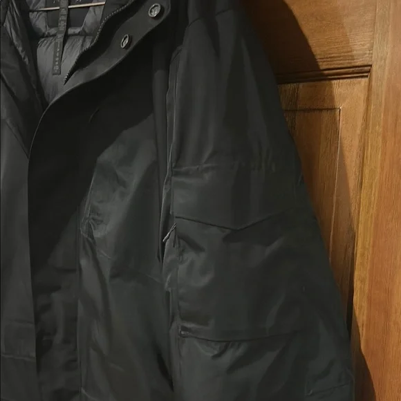 Men’s Lululemon XL Black Cold City 600-Down-Fill Parka with Hood - Picture 5 of 8